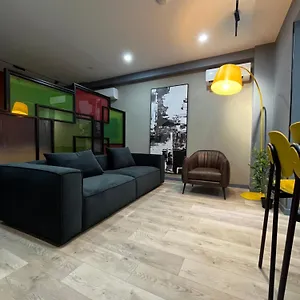 https://fox-apartments.hotels-in-tirana.com